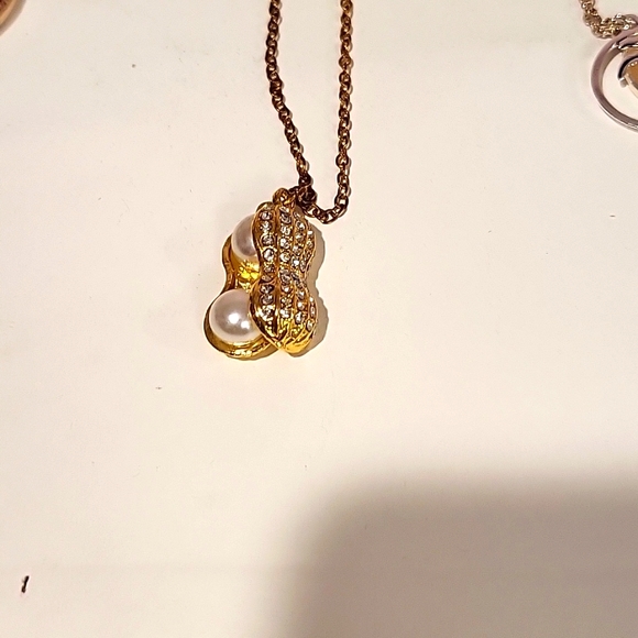 Peanut necklace. Peanut charm is in half w/ pearls as the nuts Crystal's outersh - Picture 2 of 8